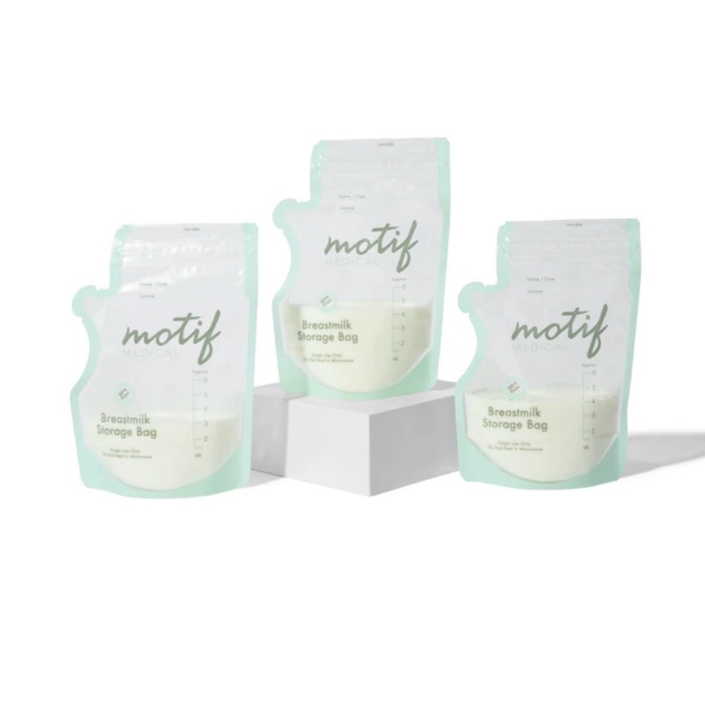 Motif Breastmilk Storage Bags - White and Green 300 counts